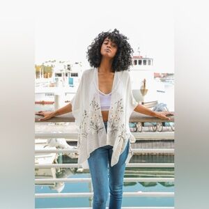 NWT Embroidered Floral Sheer Flowy Kimono | One Size